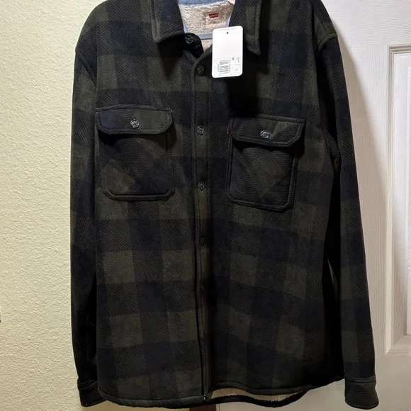 Levi's Olive Green and Black Plaid Sherpa-Lined Shirt Jacket - Picture 2 of 4